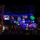 Die Pub Street bei Nacht